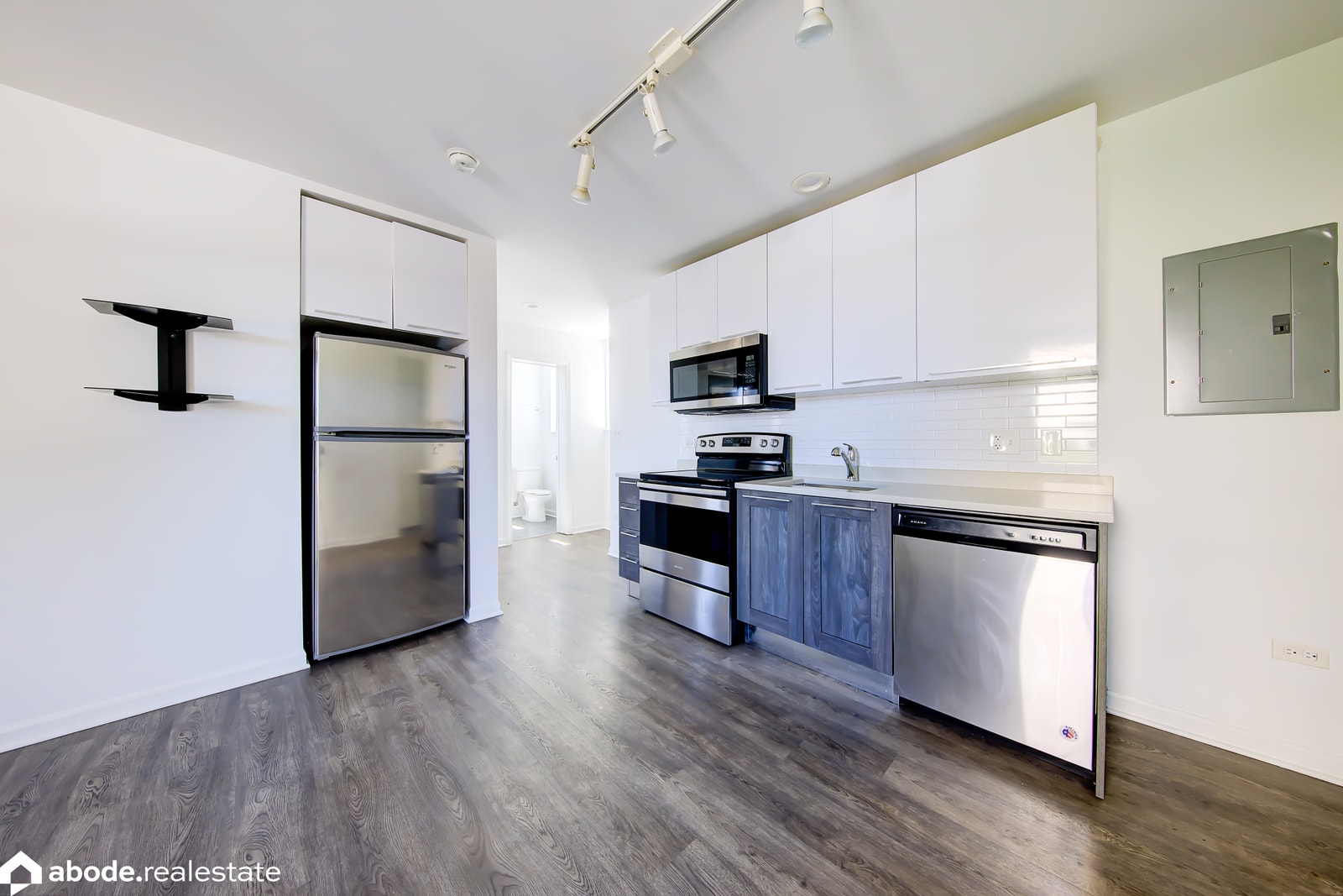940 Winona photo 20