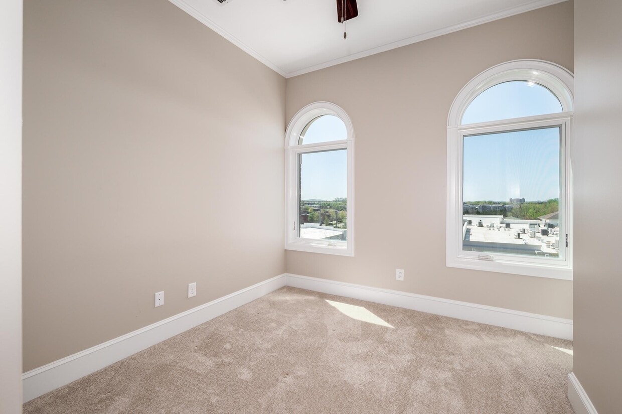 The Gateway Village photo 59