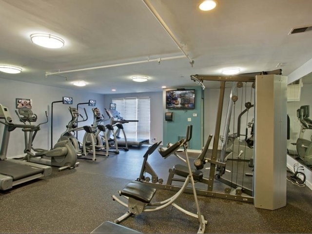 Oak Park City Apartments photo 13