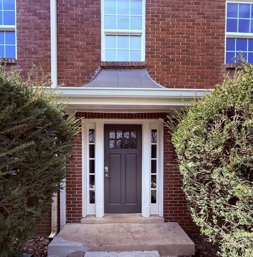 Nook Green Hills photo 2