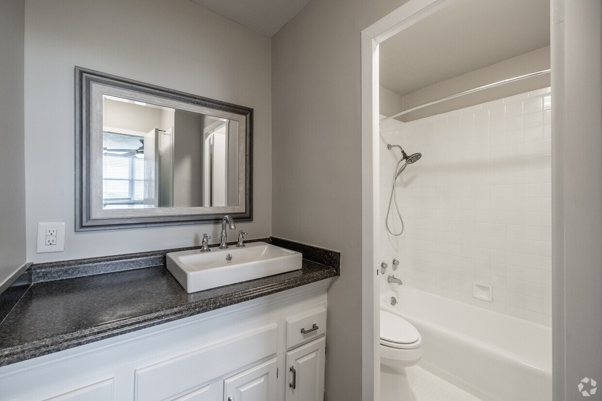 Continental Condos photo 9