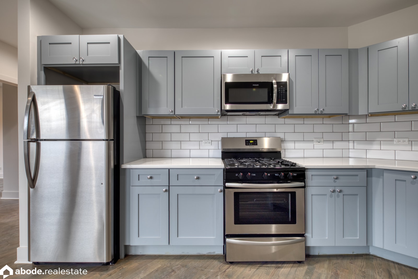 5827 North Ridge photo 3