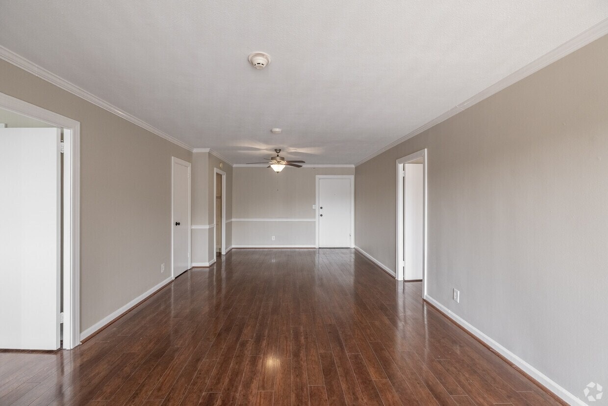 Continental Condos photo 10
