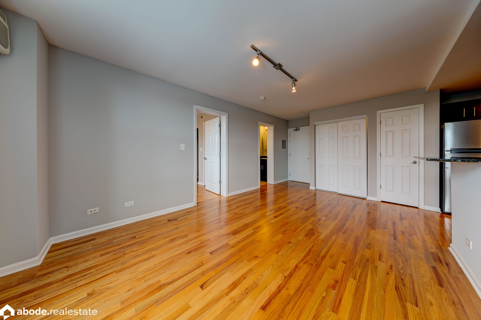 Uptown Regency photo 16