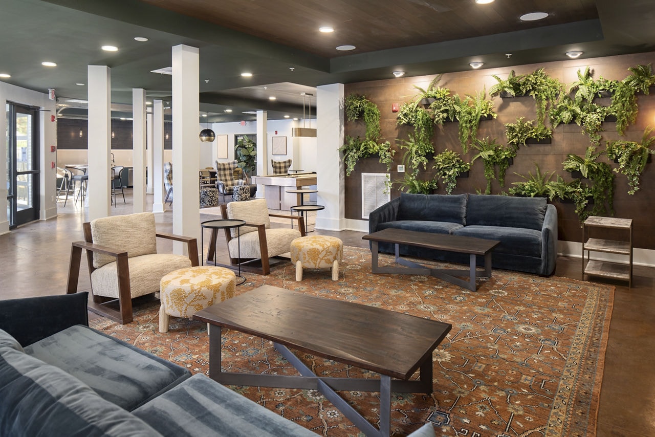 The Hickory at Indian Lake Village Apartments photo 11