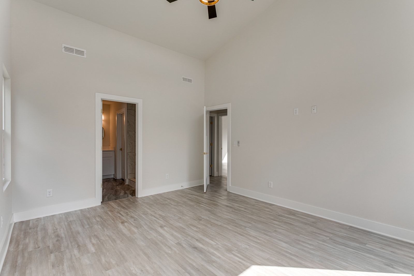 1715 Kellow St photo 21