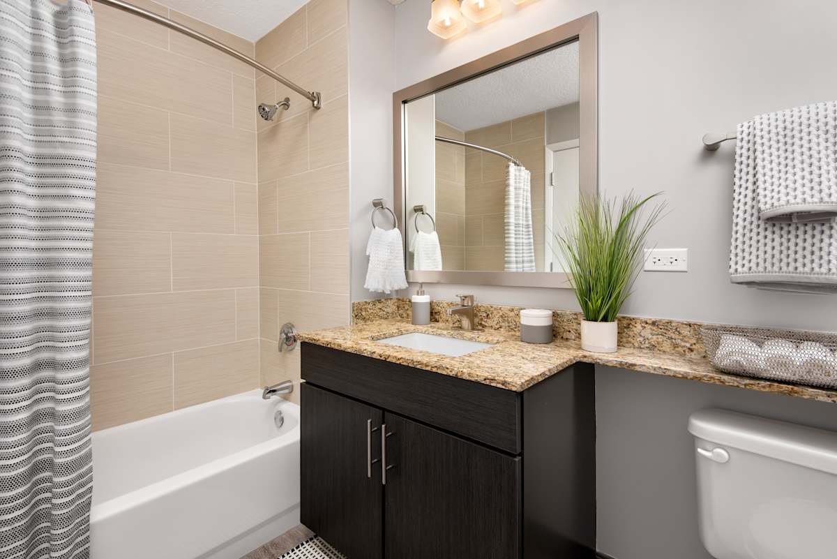 180 North Jefferson photo 10
