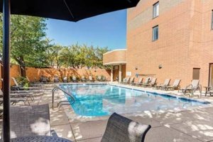 Dunton Tower Apartments photo 5
