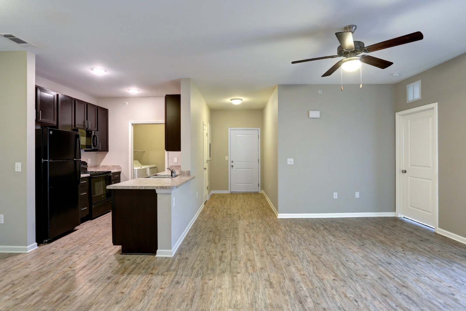 5515 Scruggs Ln, Nashville, TN 37207 — exterior view