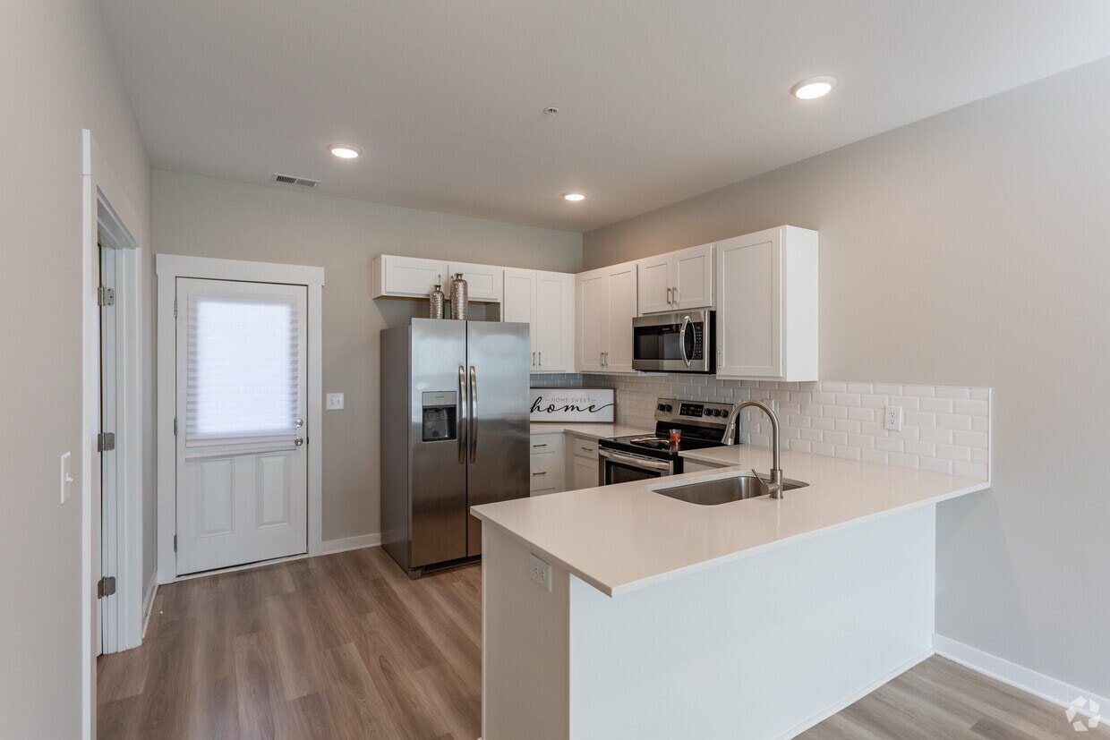 Stadium Townhomes photo 12