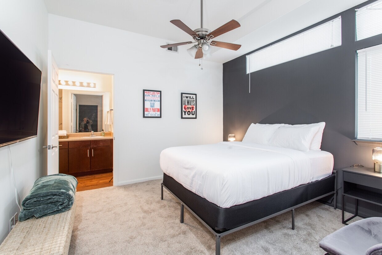 West Town Lofts photo 13