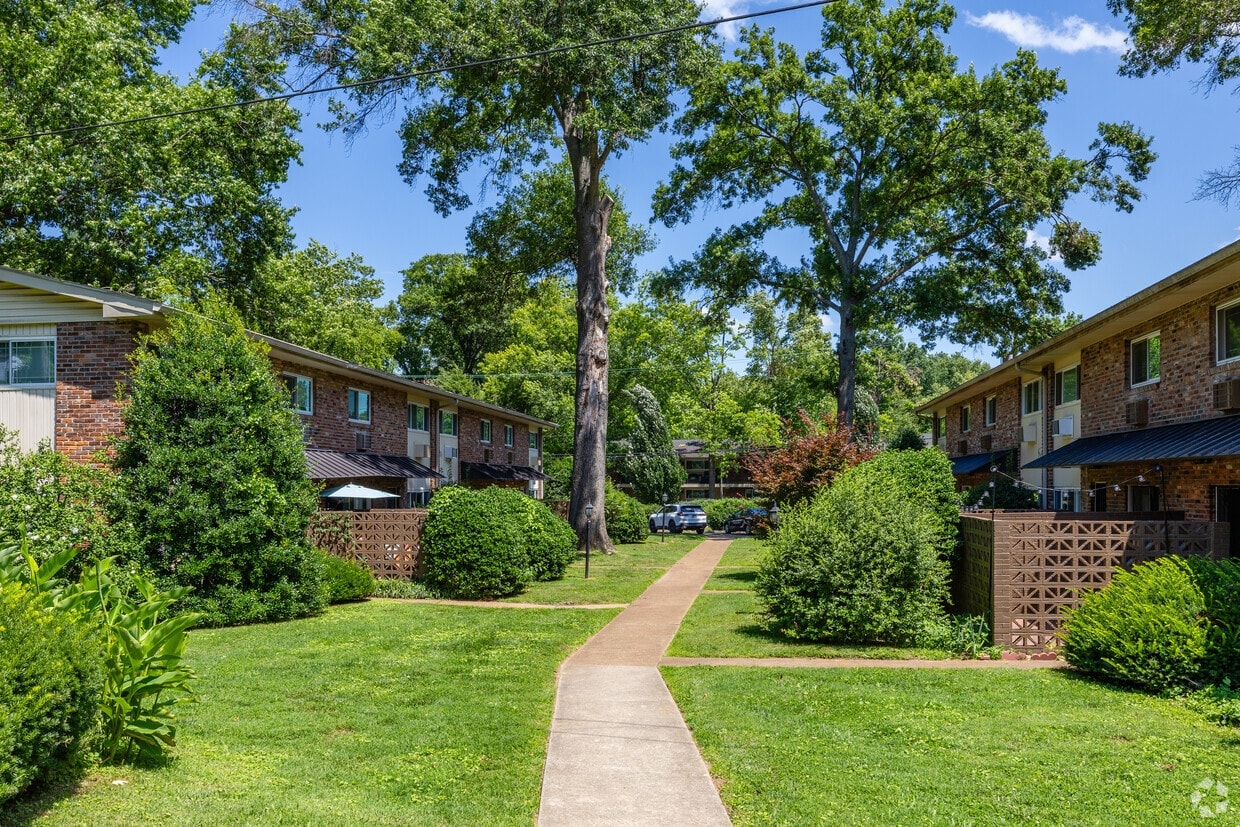 Woodmont Terrace photo 28