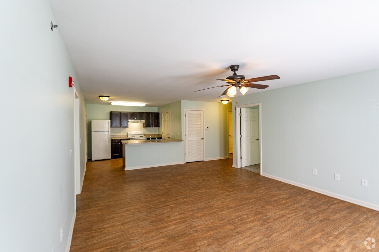 Sumner Gardens Apartments photo 27