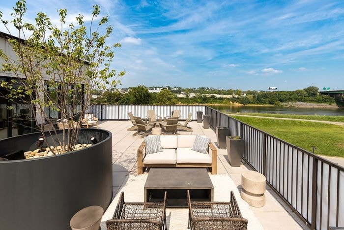 Abberly Riverwalk Apartment Homes photo 35