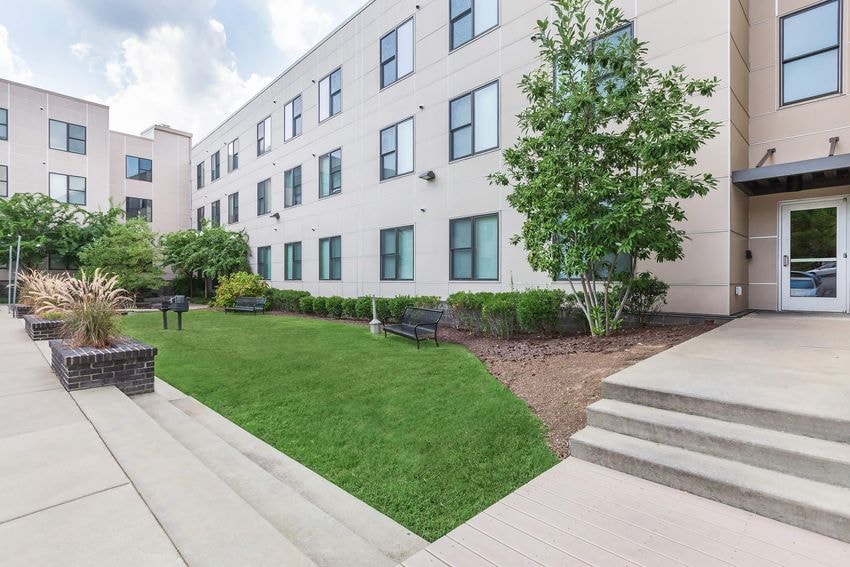101 Gatewood Ave, Nashville, TN 37207 — living view