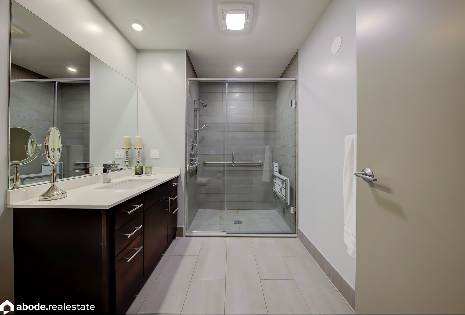 Lofts at River East photo 25