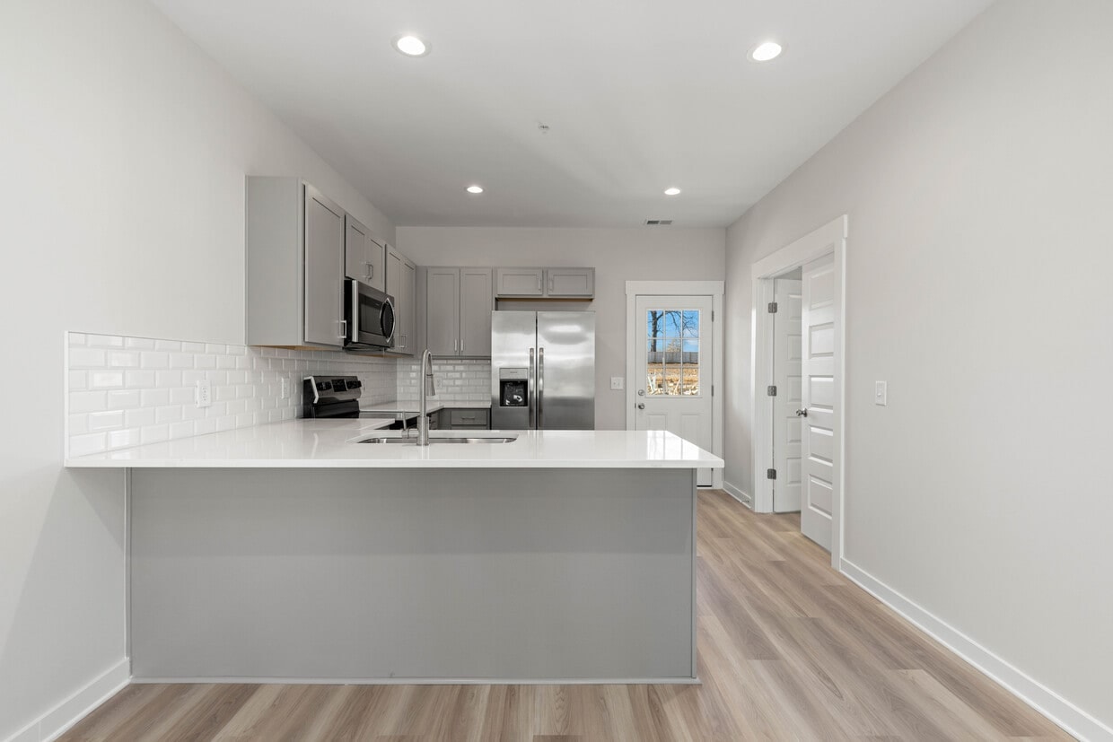 Stadium Townhomes photo 10