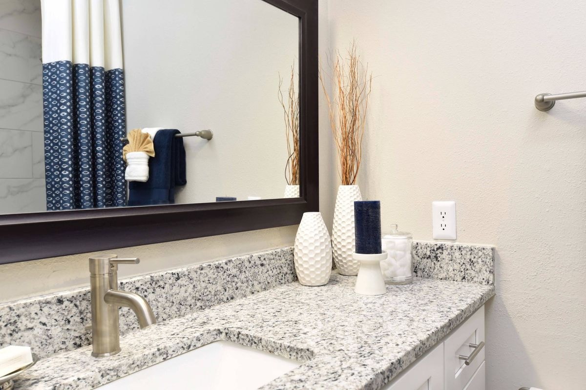 6501 Harding Pike, Nashville, TN 37205 — kitchen view