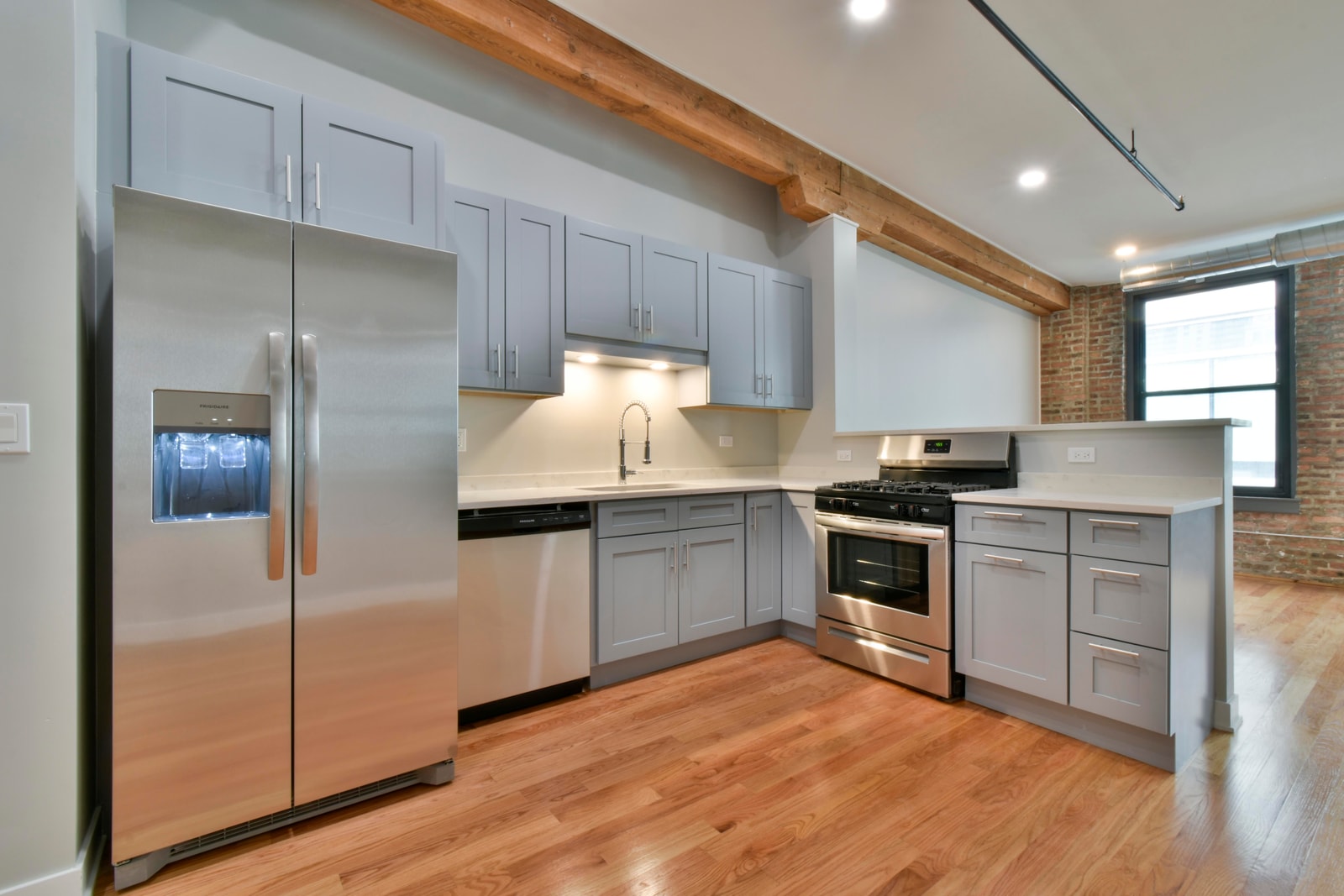 Hubbard Place photo 24