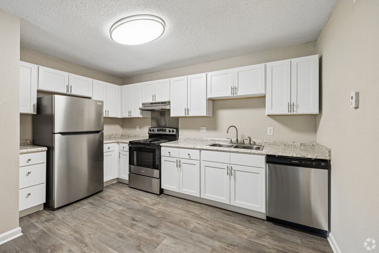 Kingwood photo 39