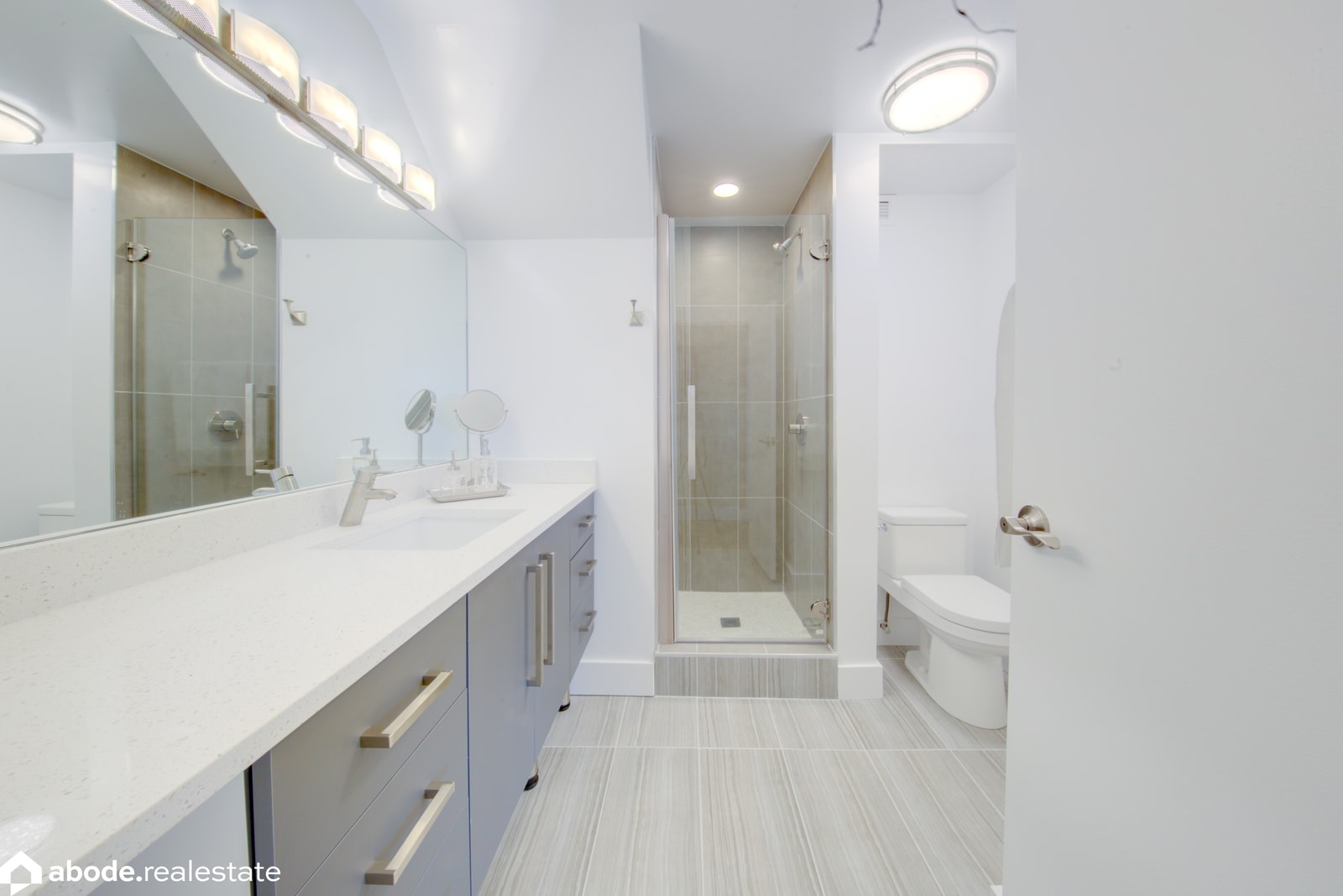 777 South State photo 37