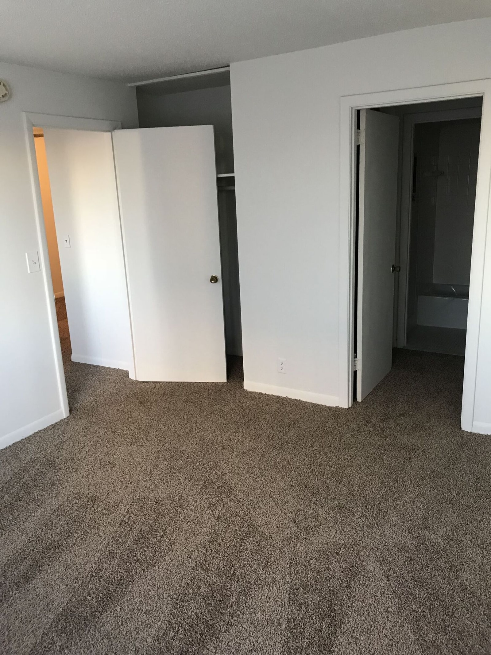 1906 Chet Atkins Pl, Nashville, TN 37212 — bedrooms view