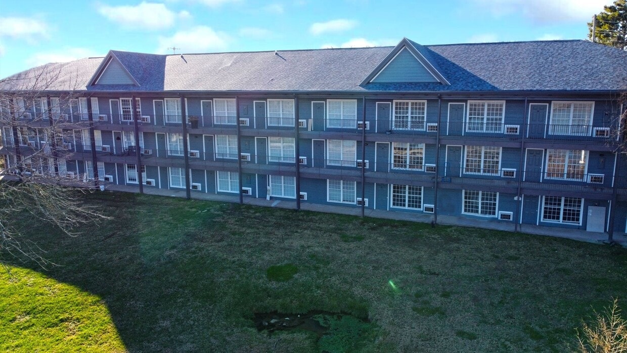 Lakeside Studio Apartments photo 41