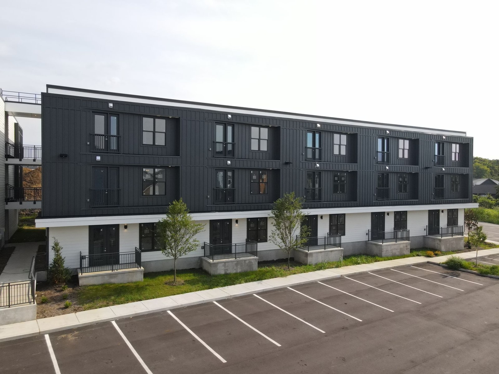 677 Vernon Ave, Nashville, TN 37209 — exterior view
