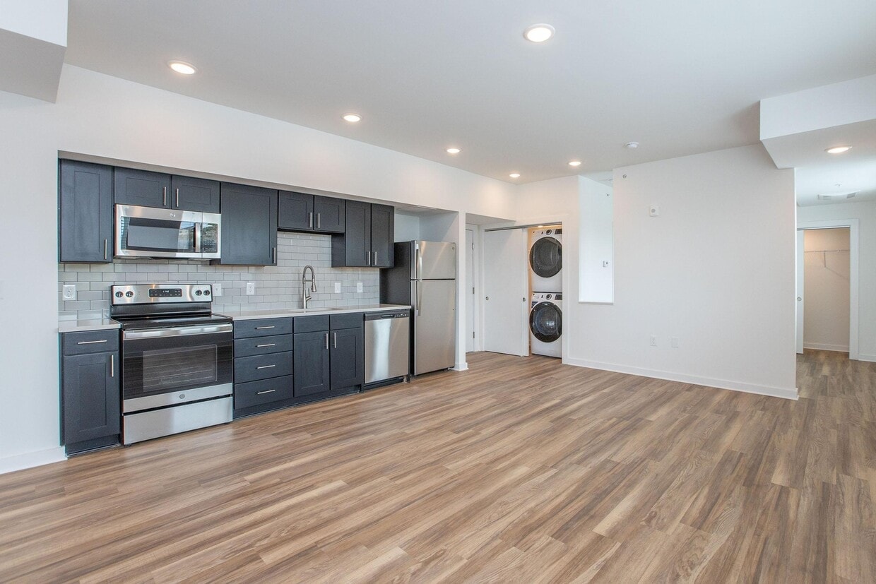 East Seventy Nine Apartments photo 36