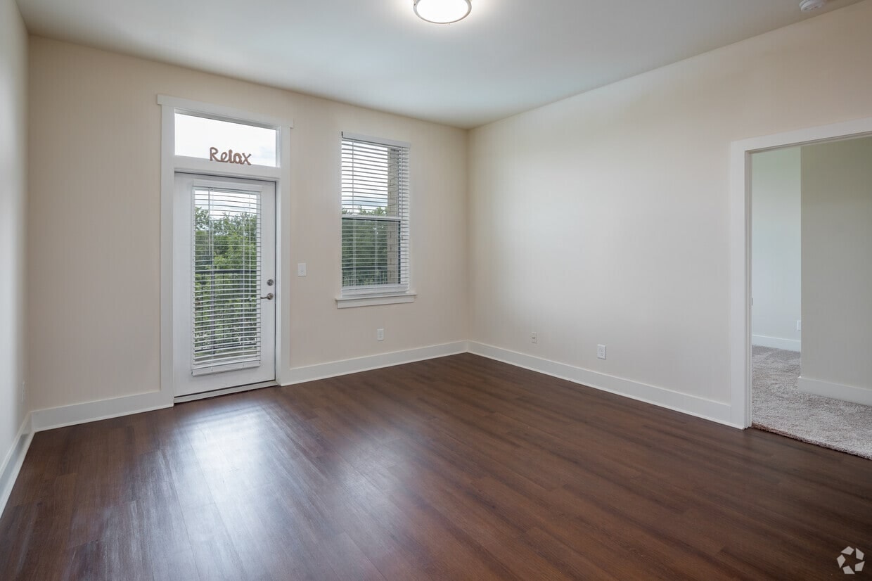 The Luxe at Indian Lake Village photo 29