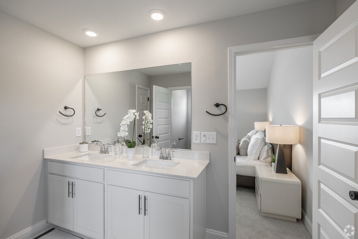 2762 Residences photo 14