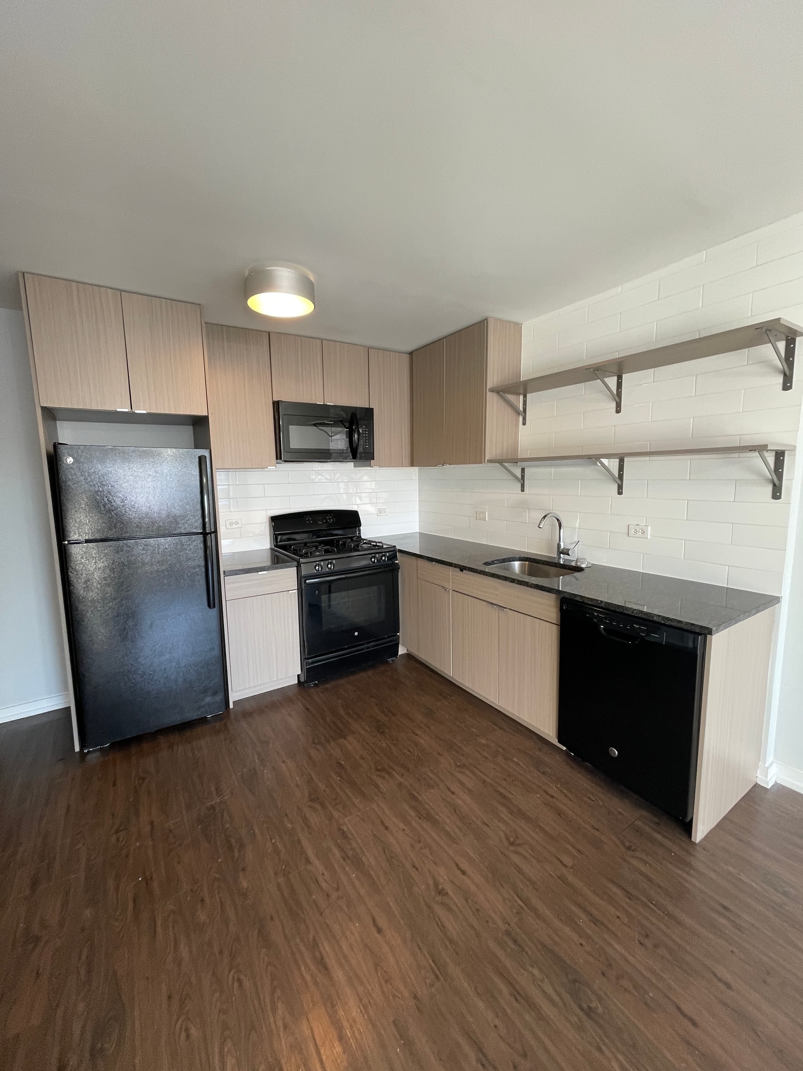 6134 N Kenmore, Chicago, IL 60660 — exterior view
