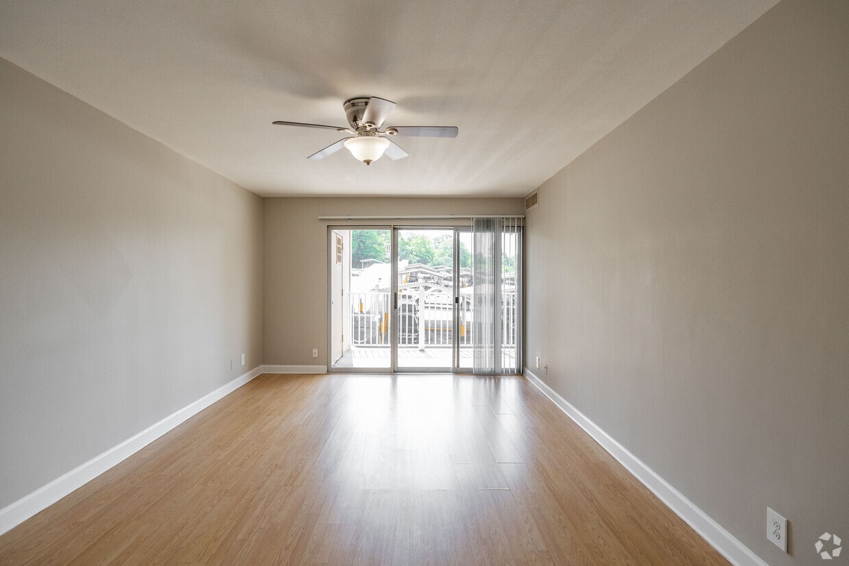 Continental Condos photo 15