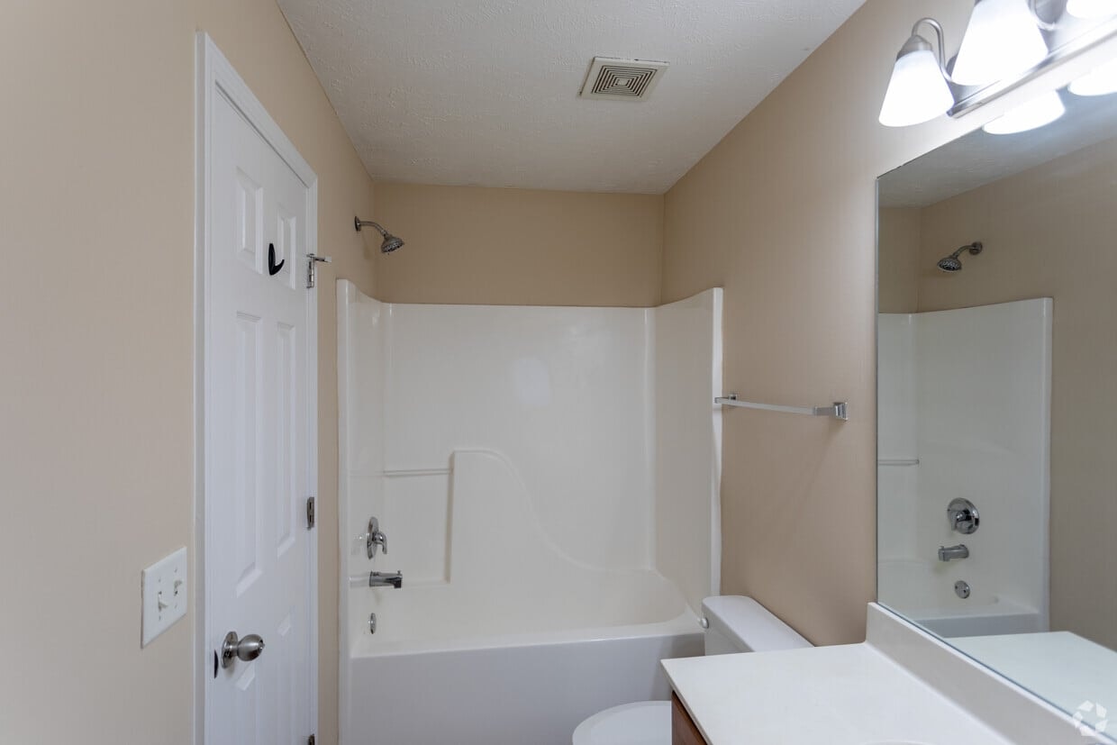 The Summit Townhomes photo 33