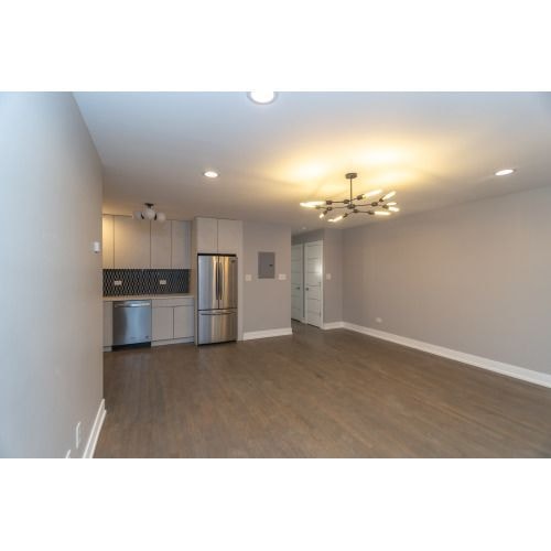6331 N Magnolia photo 2