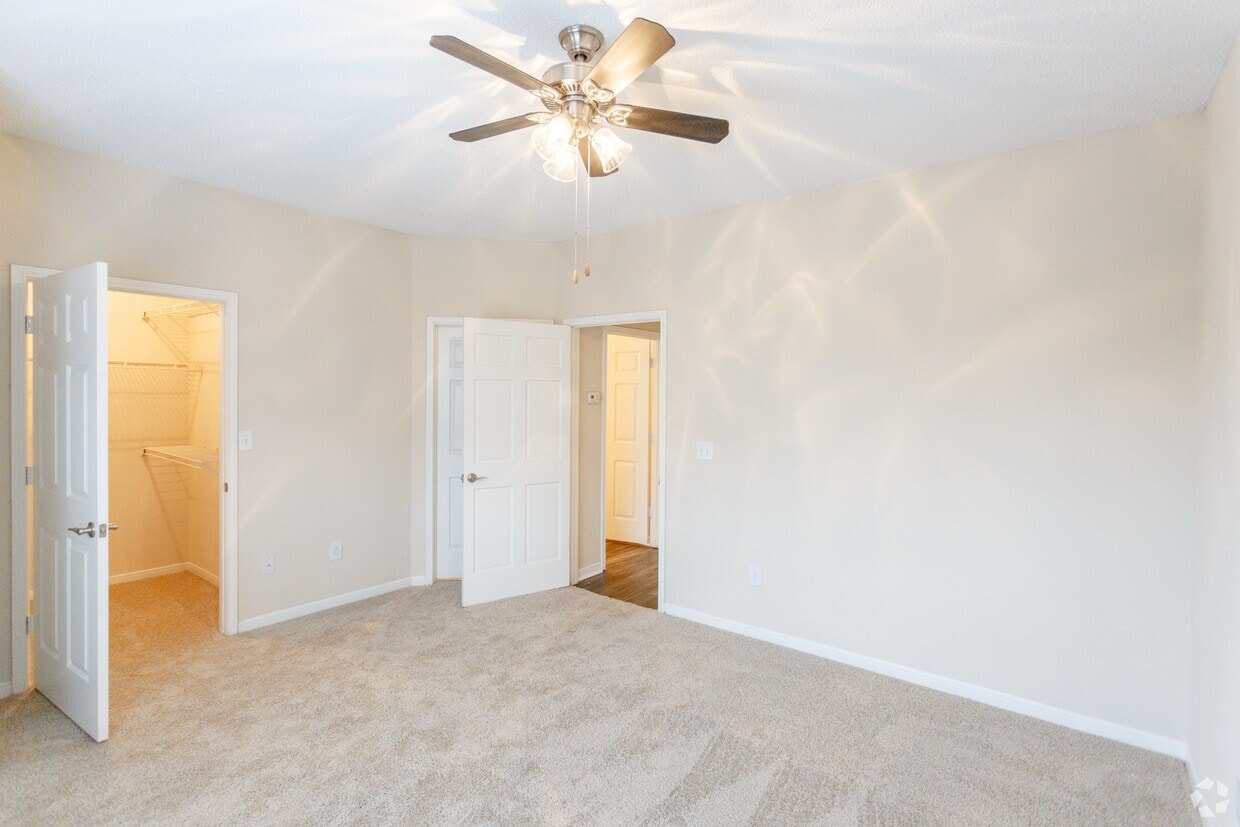 The Estates at Brentwood photo 36