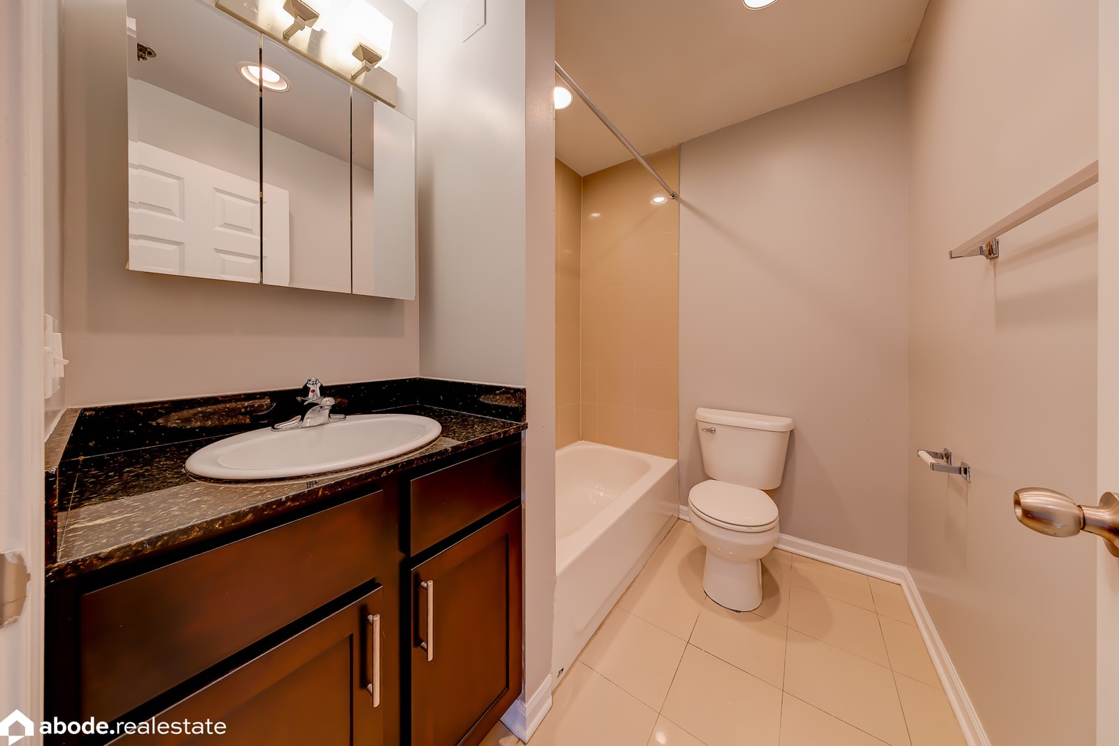 Uptown Regency photo 35
