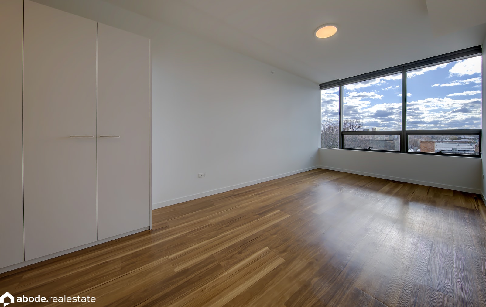 Optima Lakeview photo 37