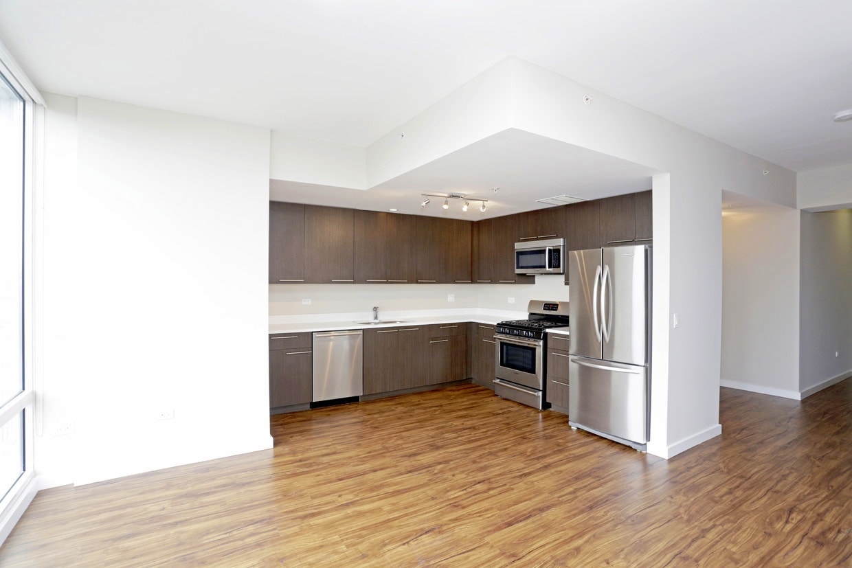24 S Morgan Apartments photo 60