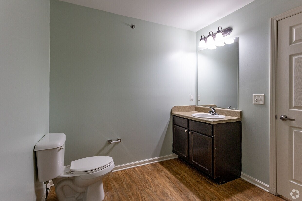 Sumner Gardens Apartments photo 20