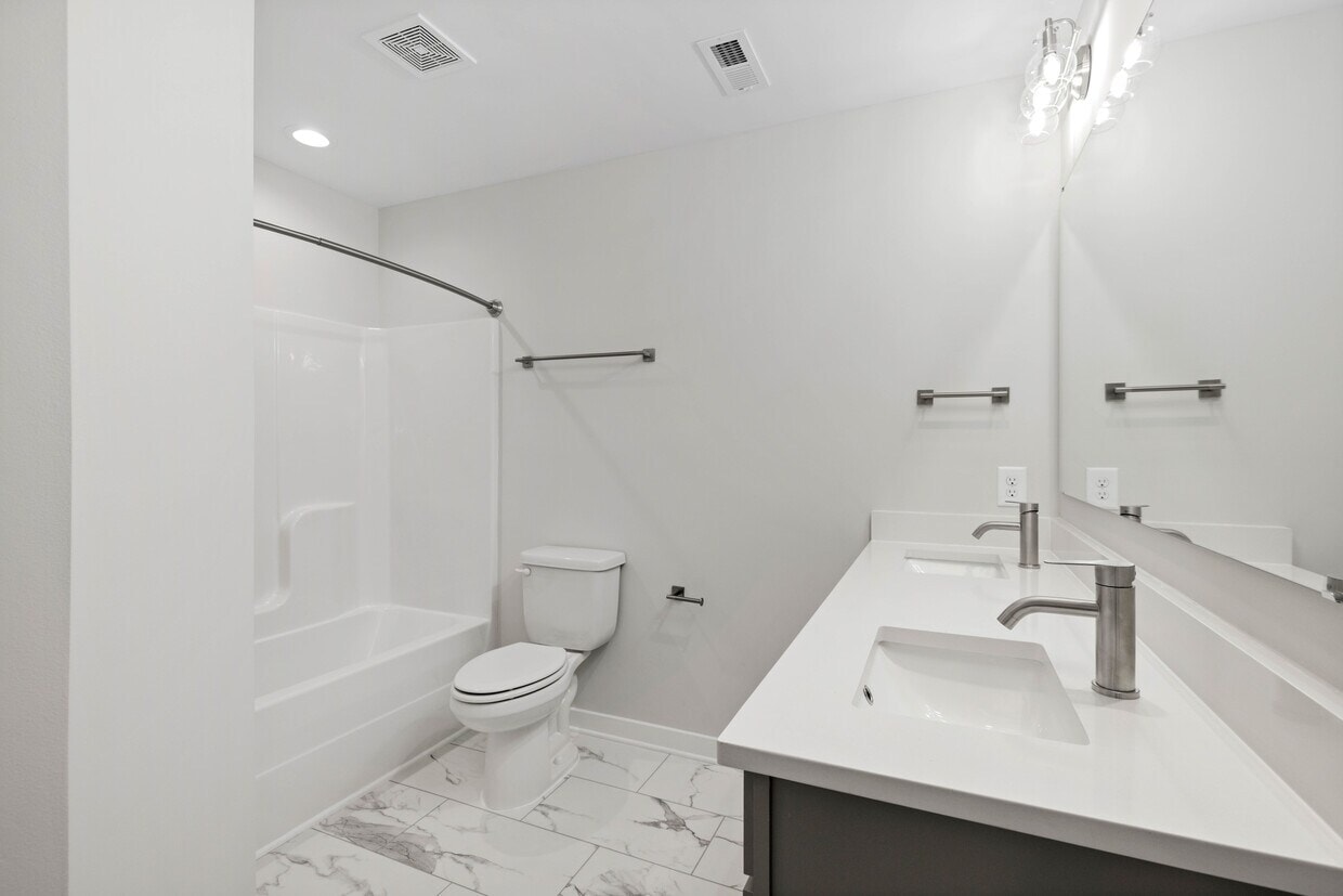 Stadium Townhomes photo 28