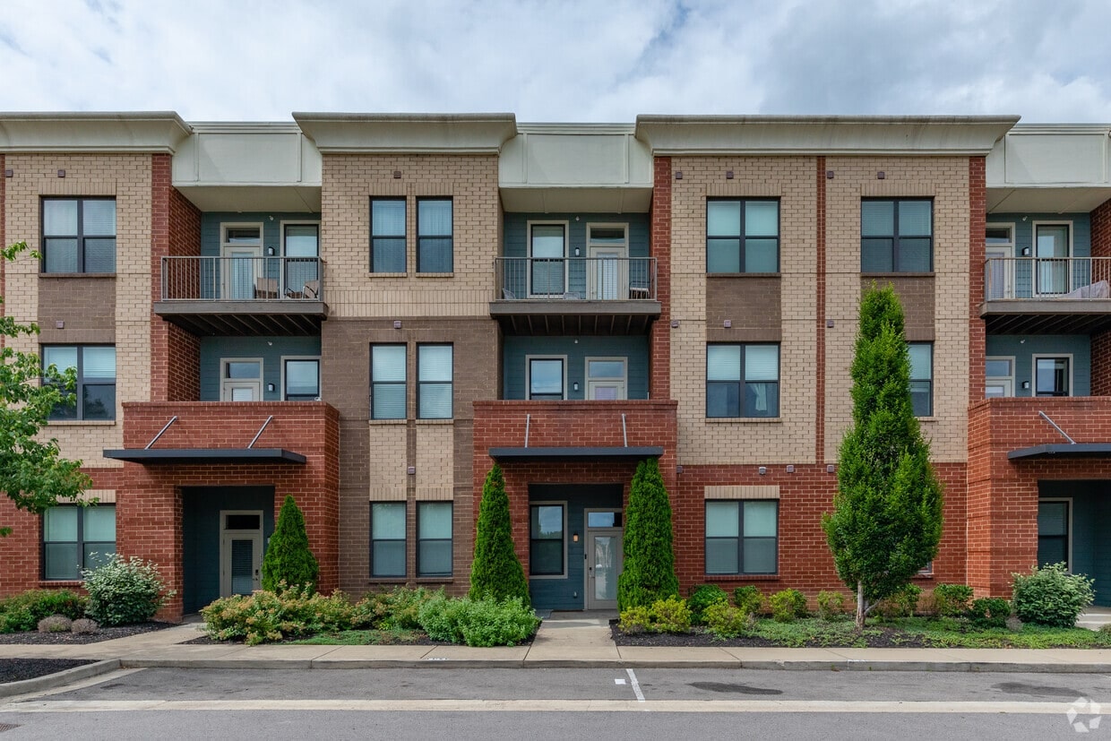 The Luxe at Indian Lake Village photo 15