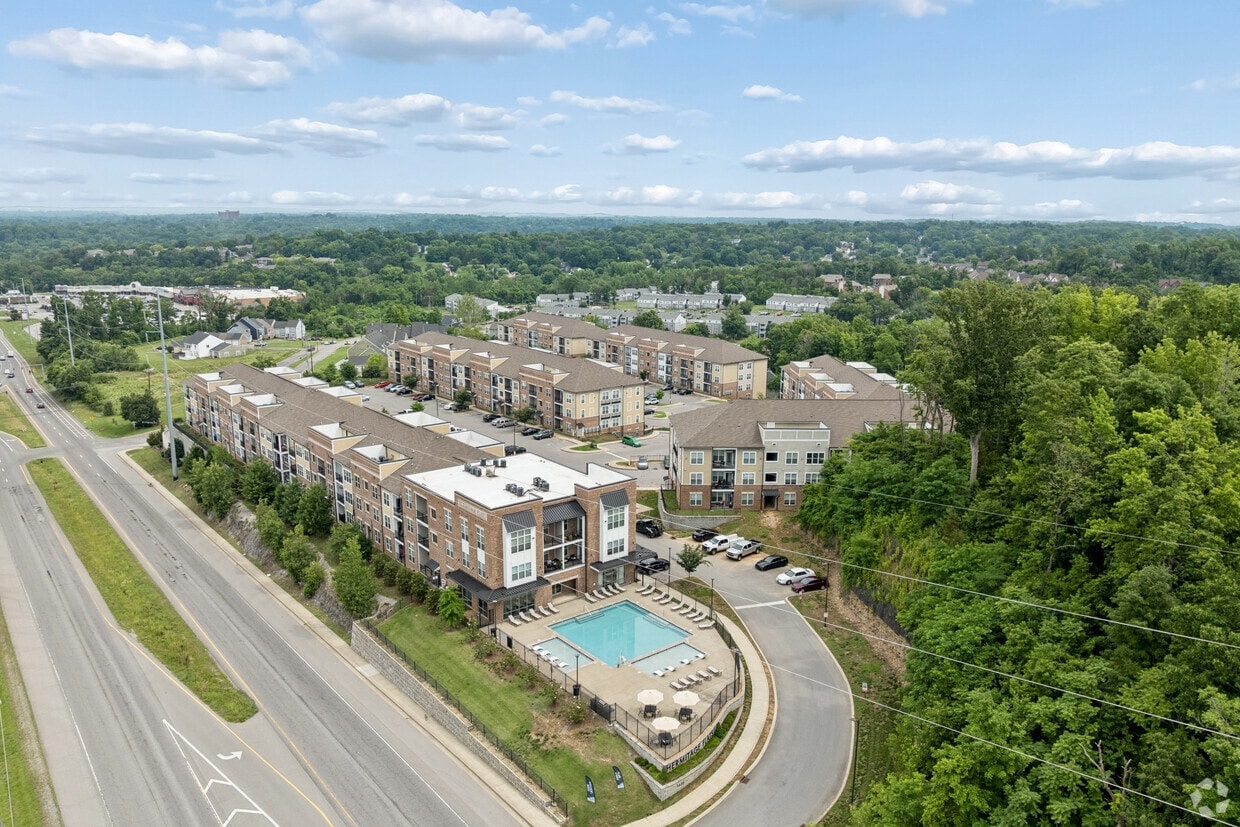 Hermitage Flats photo 27