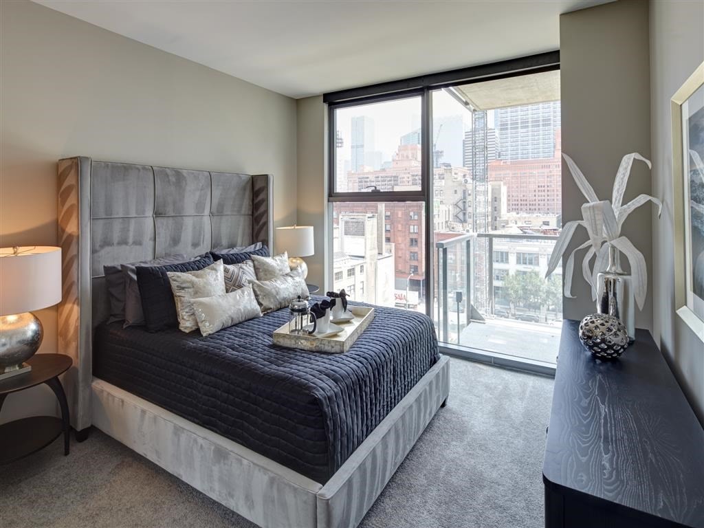 123 N. Des Plaines, Chicago, IL 60661 — kitchen view