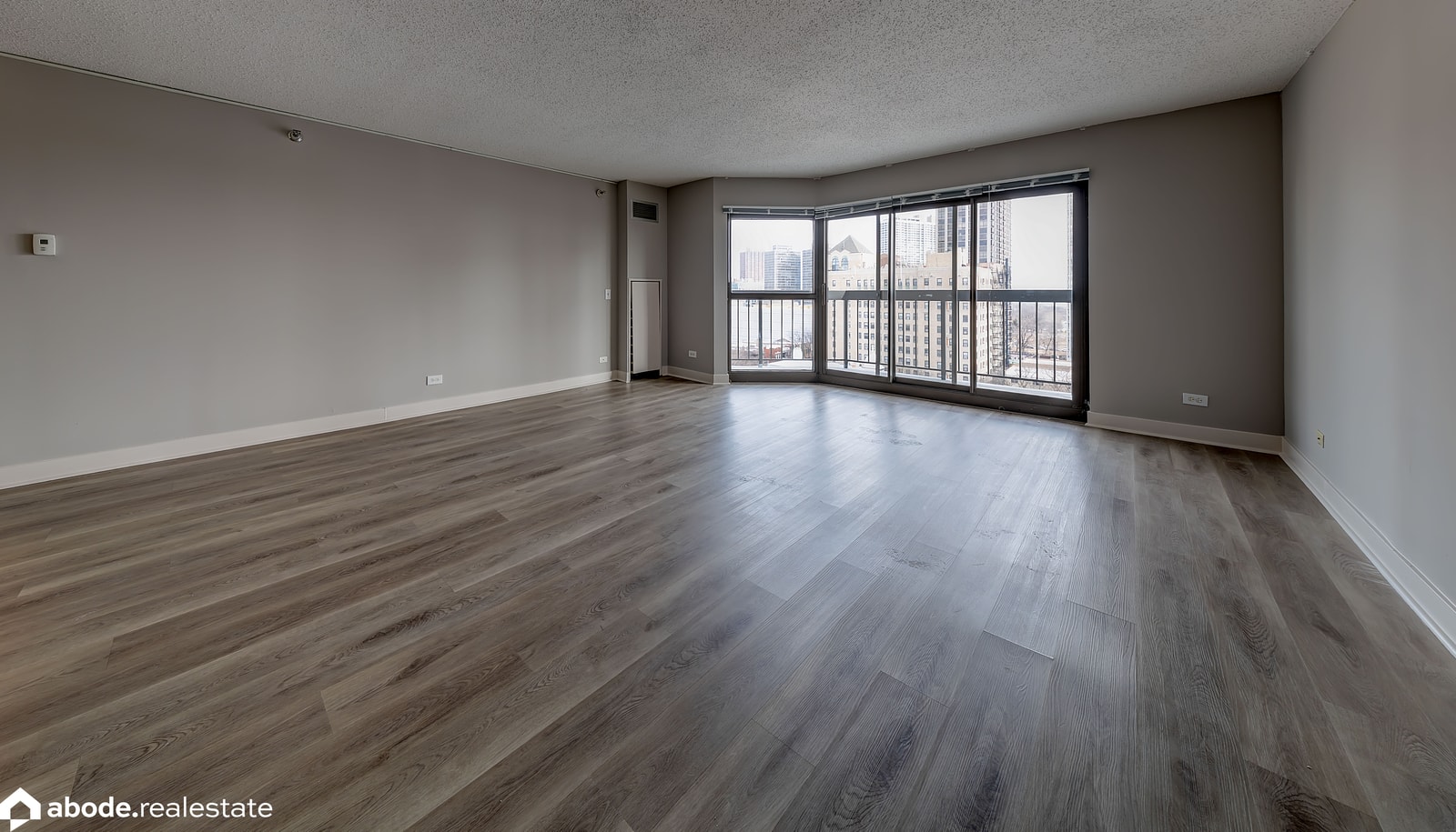2555 N Clark St photo 35
