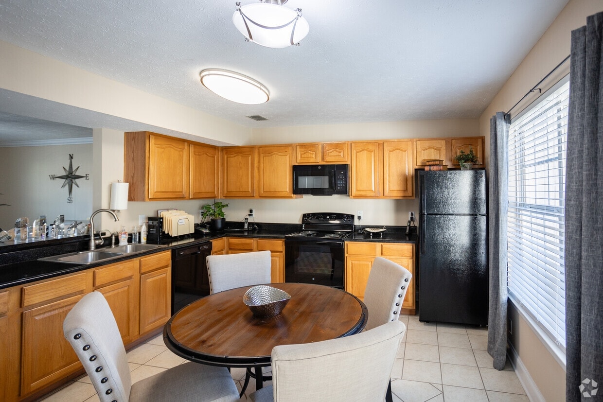 The Summit Townhomes photo 12