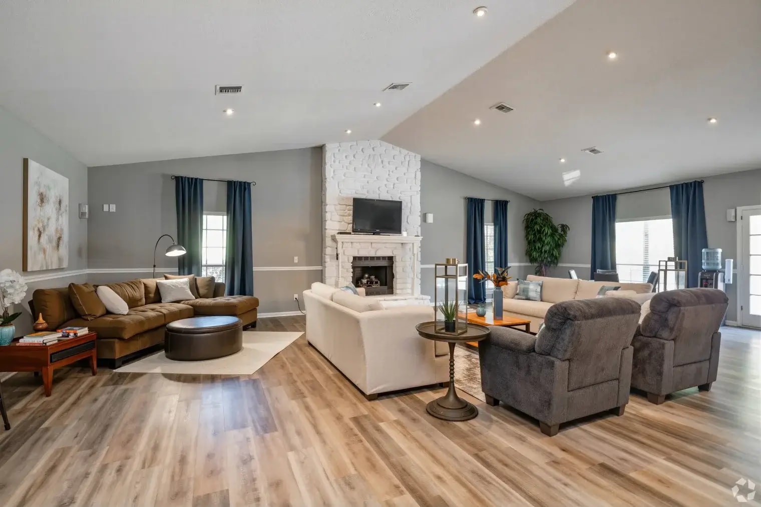 100 Trails Cir, Nashville, TN 37214 — kitchen view