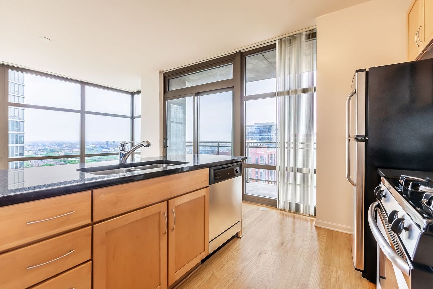Astoria Tower photo 17