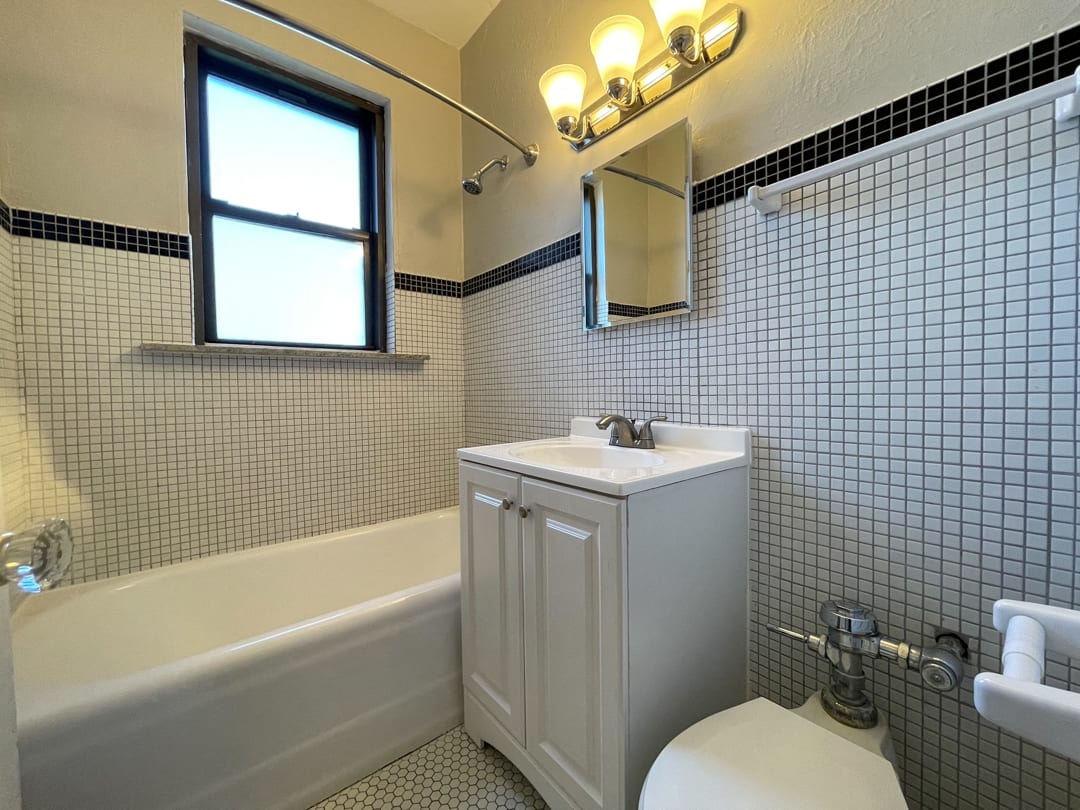 1033 W Loyola photo 27