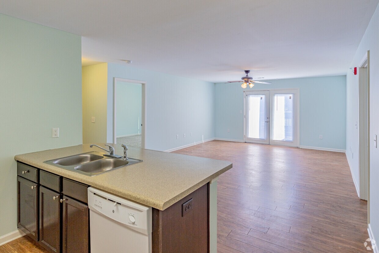 Sumner Gardens Apartments photo 24